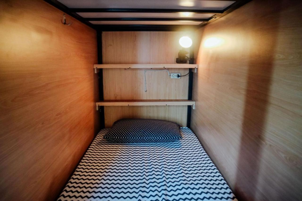 Omah Tentrem Wijaya Capsule Syariah Hostel *